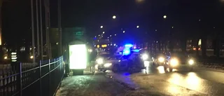 En till sjukhus efter knivslagsmål
