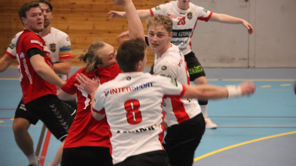 Ny bortamatch för EHF-herrarna. Enligt programmet väntar Tumba, serieledaren på lördagen. Den förra matchen, mot Boden, ställdes dock in med kort varsel.