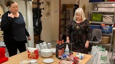 Louise Vikström och Anna-Carin Asp inför kvällen. 