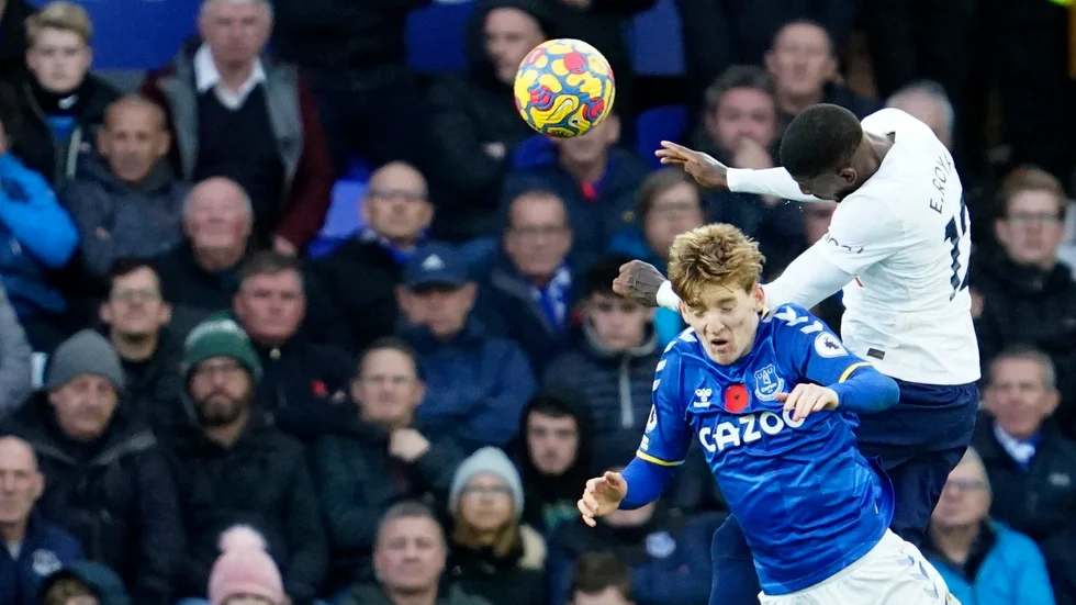 Den engelska Premier League-fotbollen, här en match mellan Tottenham och Everton, drar in rekordsummor på ett nytt amerikanskt tv-avtal. Arkivbild.