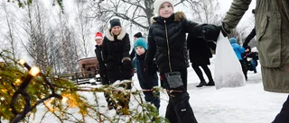 Julmarknaden blev välbesökt men blöt