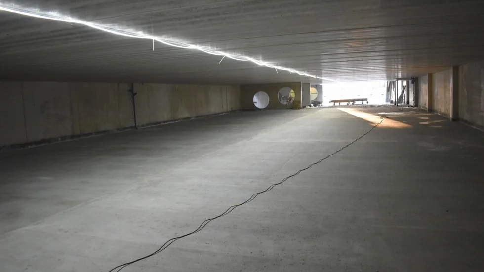 Parkeringsdäck med färdigt golv. 