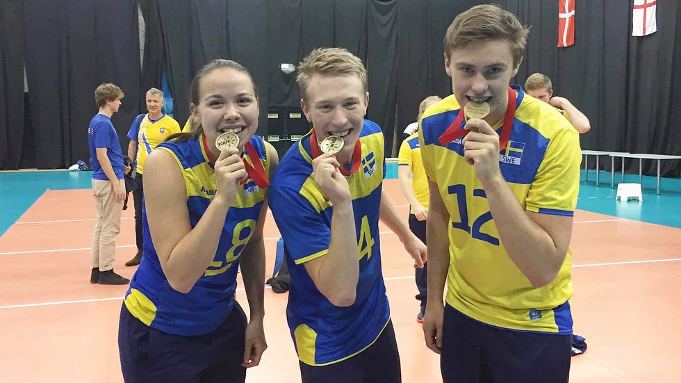 Sofia Andersson och Joel Andersson, båda med Norsjö VBK som moderklubb, är båda uttagna till landslaget. På bilden syns även Linus Nilsson. Arkivbild. 