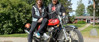 I väntan på 100 motorcyklar