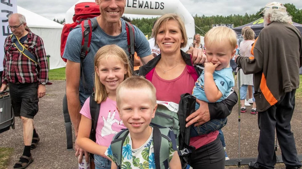 


En orienteringsfamil från Alvesta. Håkan och Stina Bengtsson med barnen Kajsa, Melker och Vilmer.



