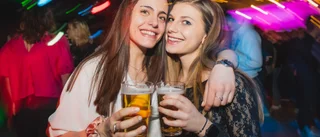 Glädjeyran: Nattklubben först ut med att släppa loss festen