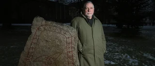 Henrik Williams ✔ Knäckte Rökstenens gåta ✔ Världens enda runologiprofessor ✔ Spelar golf