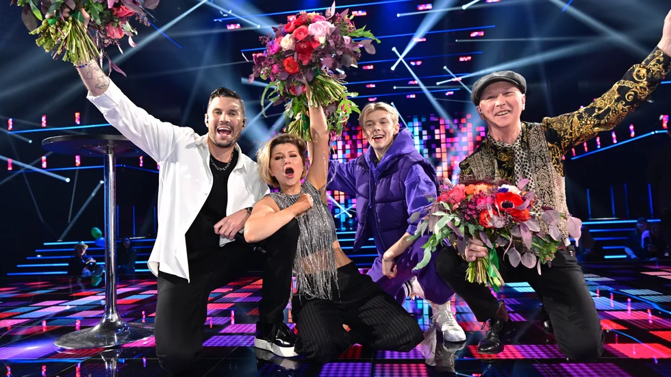 Kvällens vinnare. Robin Bengtsson och Cornelia Jakobs går direkt till final och Theoz och Danne Stråhed är vidare till semifinal från Melodifestivalens första deltävling.