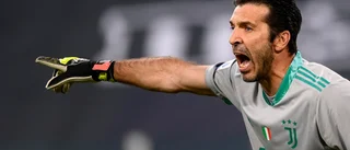 Buffon, 44, förlänger med Parma