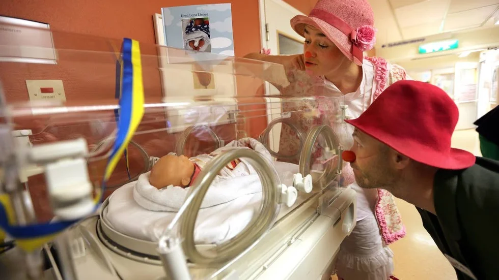 


Sjukhusclowner var på plats när neonatalavdelningen på Vrinnevi utökades 2013.



