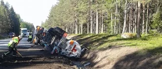 Lastbil med farligt gods av E4