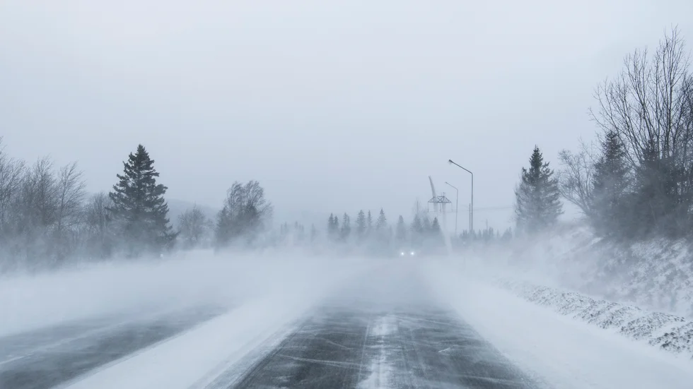SMHI varnar för att snörök kan försvåra för trafiken under onsdagskvällen och torsdagsnatten omkring Västervik. 