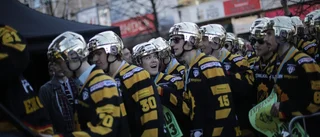 Knökfullt när AIK firades på torget