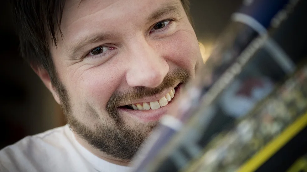 Jonas Fahlman och arbetet med den stora innebandycupen fortskrider. Nu är det klart med vilka innebandyklubbar som finns med i projektet.