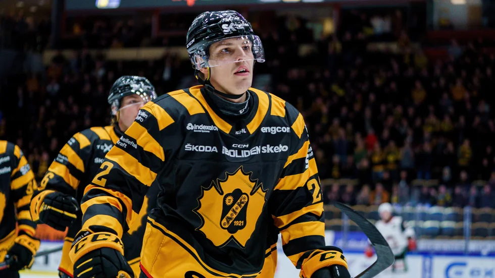 Jonathan Johnson hyllas efter ännu en stormatch.