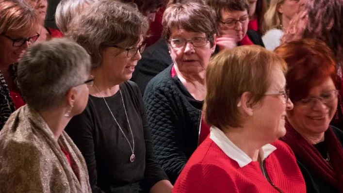 Mycket folk hade samlats i Risinge Kyrka under söndagskvällens konsert.