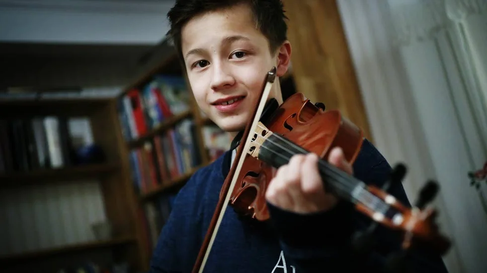 Norrköpingskillen Johan Dalene  tillhör en av världens mest lovande unga violinister och kommer att spela i Kuddby kyrka den 1 augusti.