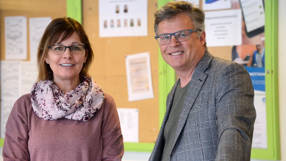 Glada. Biträdande rektor Carola Eskilsson och rektor Ola Sonidsson har redan fått ta del av de positiva effekter som följt med den nhya ordningsregeln. 