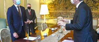 Frankrikes premiärminister smittad av covid