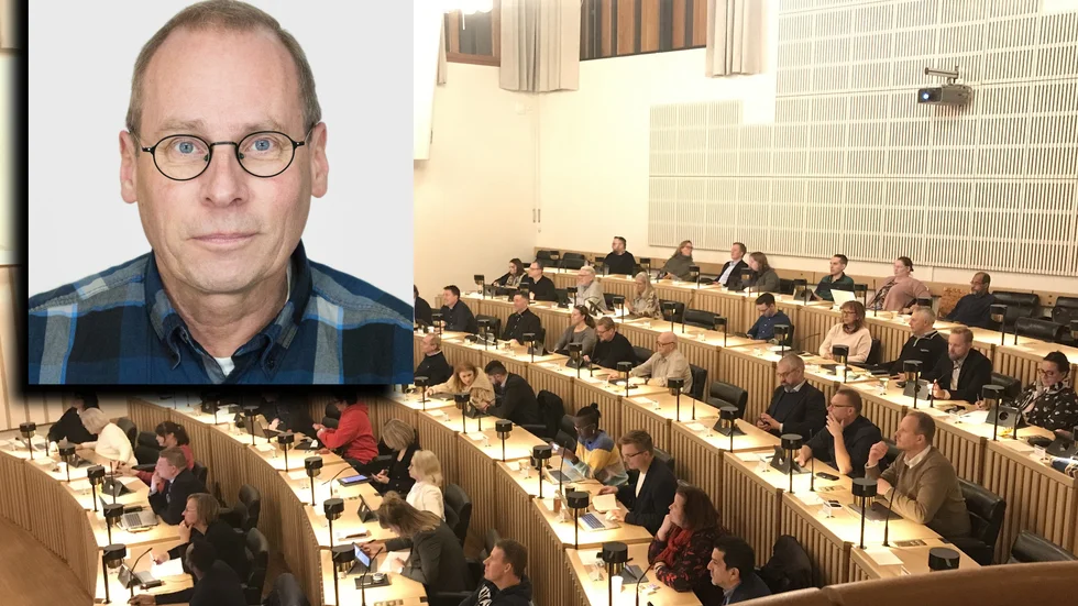 Från det att mordet antas ha ägt rum fram till dess att Anders Eberhardt greps, tycks han ha skött sina politiska uppdrag som vanligt.