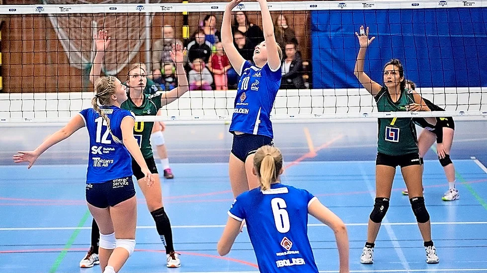 Tuff match. Norsjö fick slita för poängen i premiären mot Södertelge. Foto: Åke Andersson.