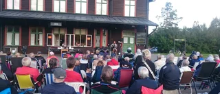 Våfflor med hjortronsylt på Rallarafton