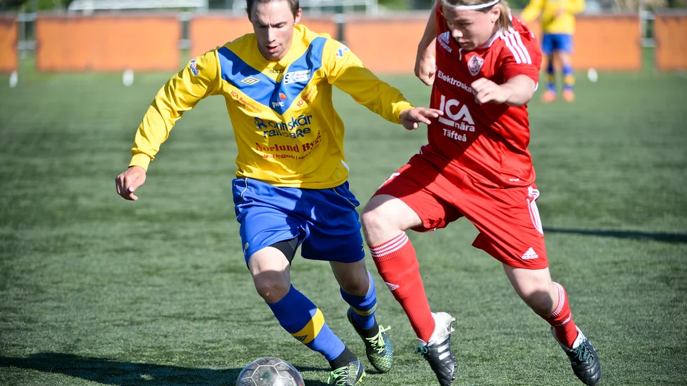Föll. Johan Vesterlund och Rönnskär föll stort på bortaplan och ligger sist i tabellen. Foto: Arkiv Arkiv.