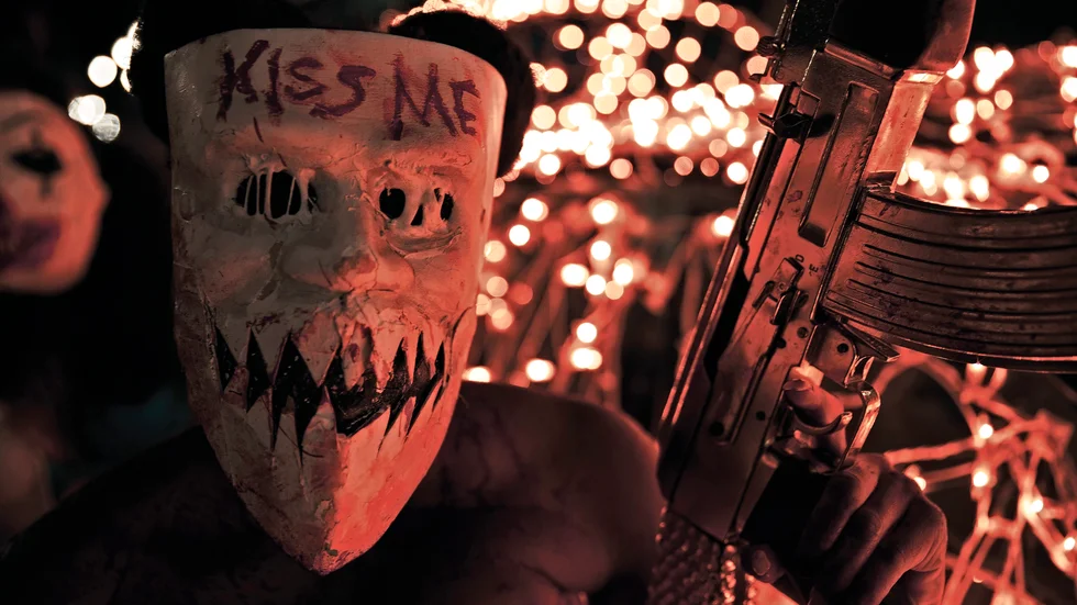 Bisarr. "The purge är som Halloween för vuxna", är en av replikerna. Foto: Universal Pictures Foto: Michele K. Short.