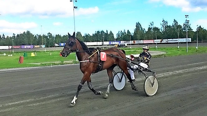 Storskrällen Louise Lane F med Sandra Eriksson.