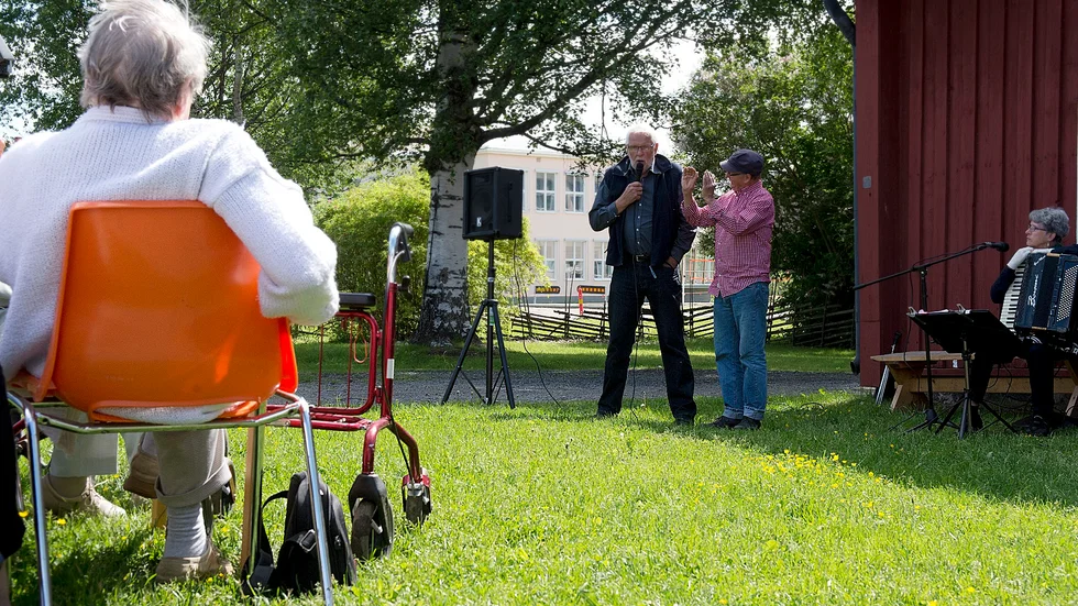 Historier. Talare fick möjligheten att berätta historier utifrån årets tema "farfar". Foto: Annika Eriksson.