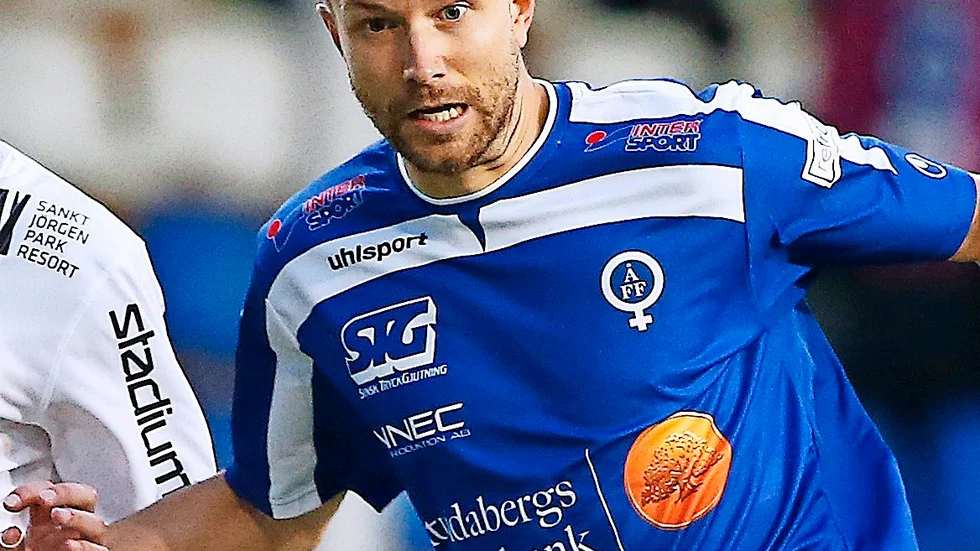 Kommer han igen? Petter Gustafsson här i Åtvidabergs tröja, har drabbats av ett bakslag i sin tehabträning. Foto: Stefan Jerrevång / TT.