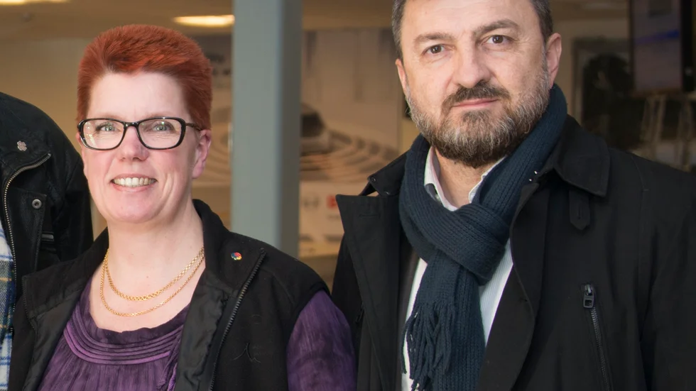 Kommunalråd Lotta Åman (S) och riksdagsledamot Jasenko Omanovic (S).  ”Det känns väldigt bra att de tar sig tid och kommer hit för att få en djupare inblick i hur det ser ut här, vilka möjligheter som finns”, säger Åman.