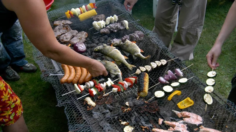 Grillfest. Sommarmyset utanför Söderköping spårade ur fullständigt.
