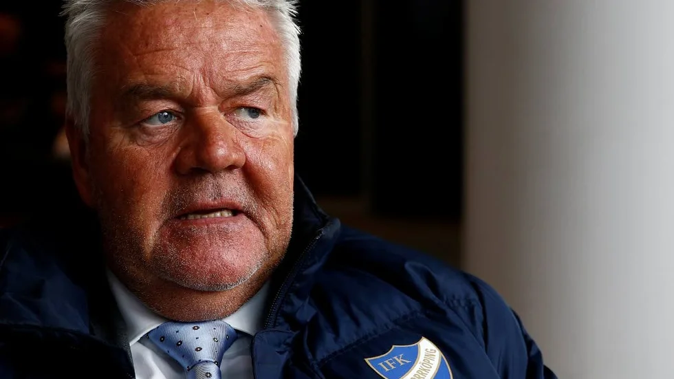 Håller i plånboken. Miljonerna på IFK Norrköpings konto kommer inte att sprättas på nyförvärv, meddelar Peter Hunt.