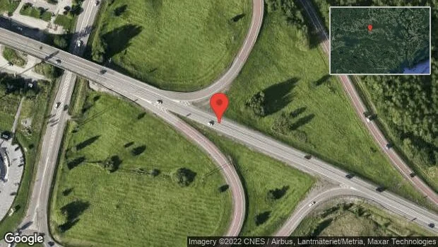 Stopp på E20 på grund av singelolycka med en personbil