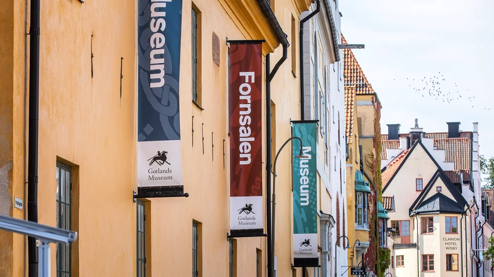 Pengarna fördelas enligt samverkansmodellen.