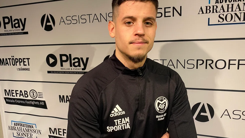 Alexandar Mutic har haft en del skadeproblem, men ändå gjort sex mål i ettan. "Jag vill prestera ännu mer", säger Motala AIF:s anfallare inför lördagens hemmamatch mot Täby.
