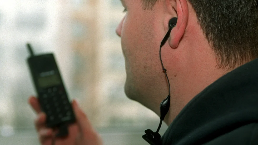 Insändarskribenten vill slippa mobiltjattret.