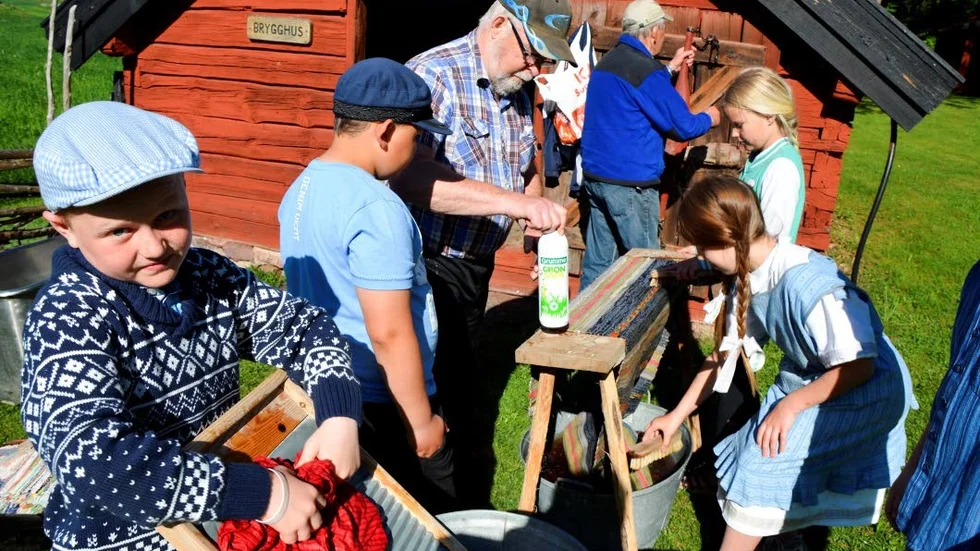 Gammeldags tvättning. Vid Vånga hembygdsgård för ett par år sedan.