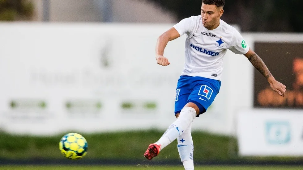 190206 Norrkpings Jordan Larsson med en straff under en trningsmatch i fotboll mellan Norrkping och Farense den 6 februari 2019 i Albufeira. 
Foto: Andreas L Eriksson / Bildbyrn / kod AE / Cop 106