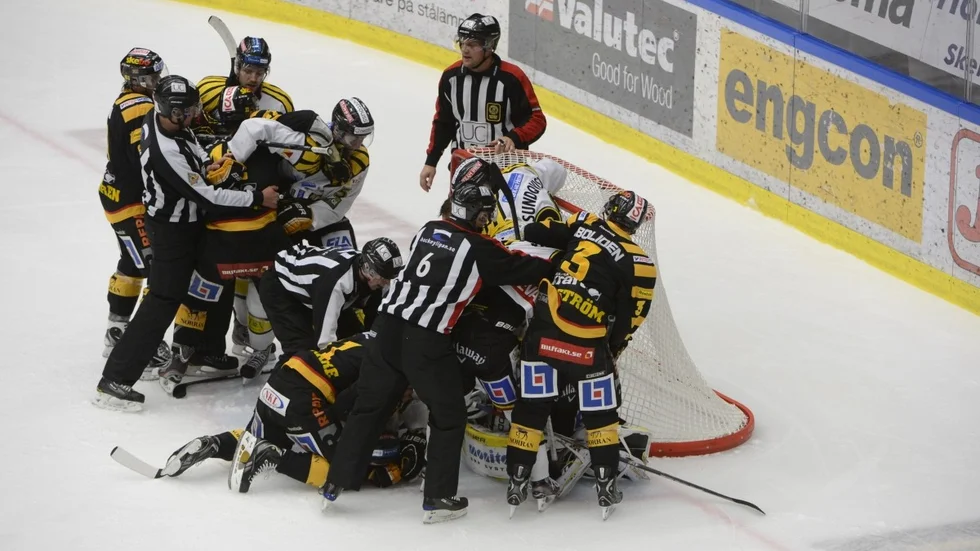 Skellefteå AIK och Brynäs första kvartsfinal blir huvudmatch i C More. Arkivbild: Roine Sandlén