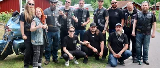 Här rullar Hojrockarna in • Suktar efter törstsläckare och bra musik • "Vi från västkusten ska visa östkusten hur det går till"