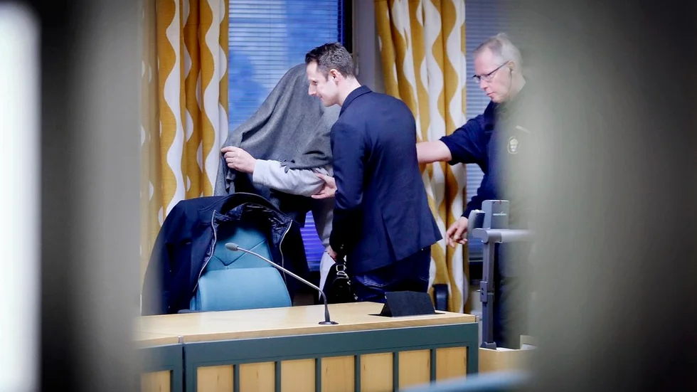 Under tisdagseftermiddagen beslutade Eskilstuna tingsrätt att Strängnäsmannen skulle häktas.