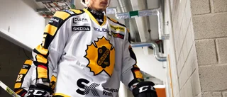 Tog guld och silver med AIK – nu är karriären över för backen
