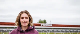 Elvira Öberg vann överlägset guld – trots bruten stav: "Fantastiskt nöjd"