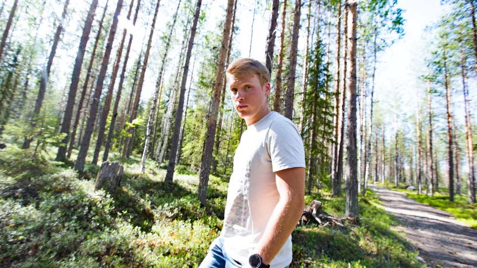 19-årige Martin Lundström i Bjurå är mycket vältränad. När han ställdes öga mot öga med björnen blev det maxpuls inom loppet av några sekunder med cirka 200 hjärtslag i minuten. 