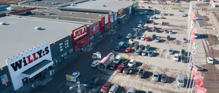 Bygg köpcentrum i flera våningar – med bostäder på taket