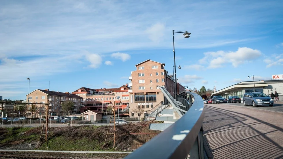 Just nu är det flera projekt på gång i Flen. Staden kommer bland annat att få nya lägenheter och butiker.