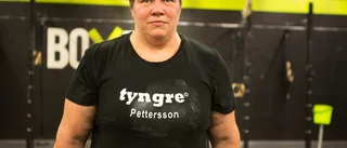 Hon tränar för att bli starkast