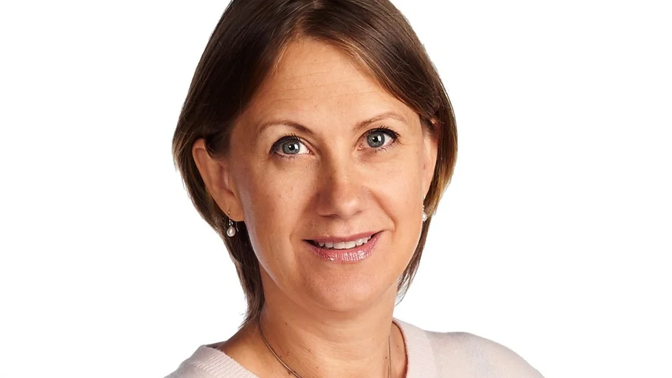 Anna Werner är samhällspolitisk analytiker på Villaägarnas riksförbund. Hon tycker att fastighetsägare som har fungerande system för vatten och avlopp ska få bestämma själva när de vill koppla upp sig mot kommunens varianter.